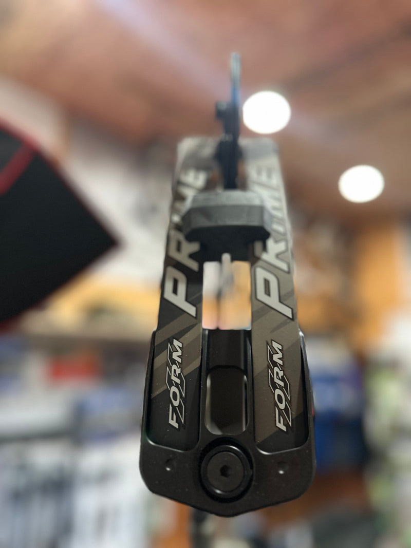 Prime FORM 34 - Morel/Morel Scar, RH, 60-70lbs — Backcountry Archery
