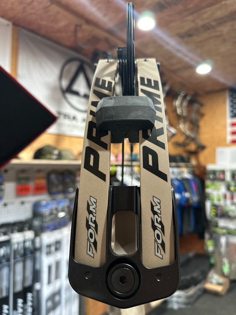 Prime FORM 34 - RidgeRock, RH, 60-70lbs — Backcountry Archery