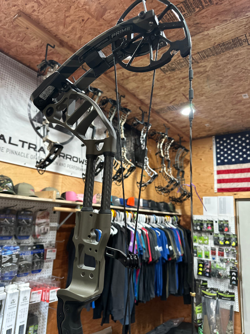 Prime FORM 34 - Morel/Morel Scar, RH, 60-70lbs — Backcountry Archery